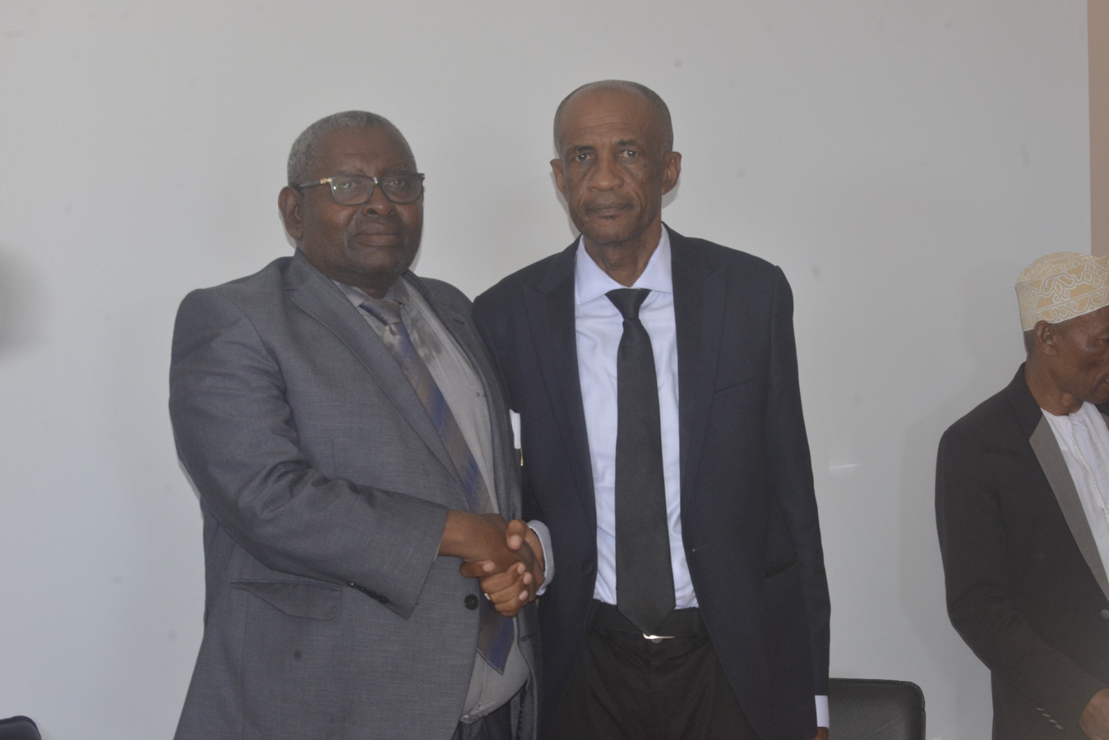 image Limogé par Azali, Ali Ibouroi brise le silence
